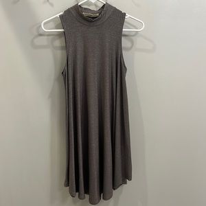 Sleeveless dress